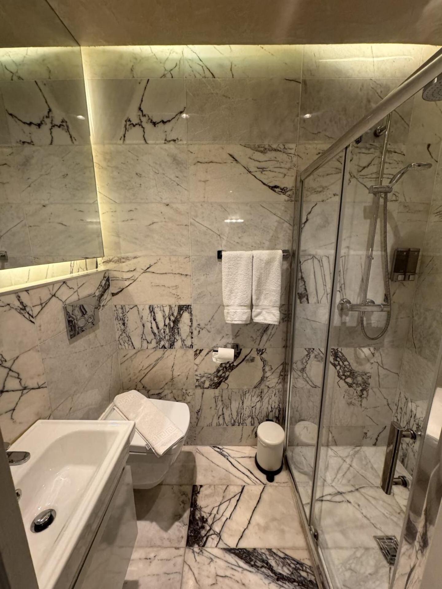 Widegate Residential Апартаменты