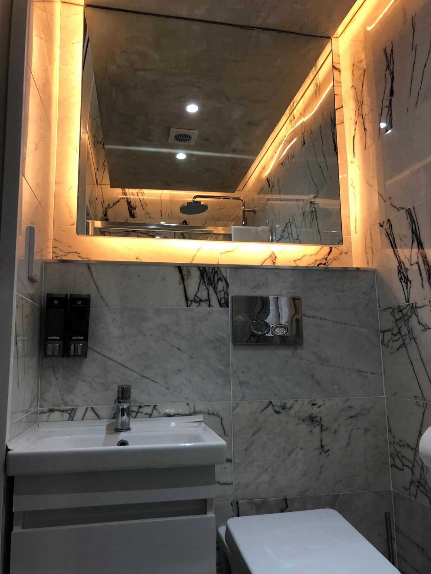 Апартаменты Widegate Residential Лондон